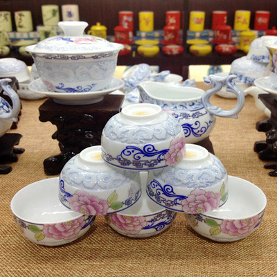 陶瓷器 8頭粉彩富貴牡丹浮雕花紋立體功夫茶具 禮品瓷包郵 圖片_高清大圖 