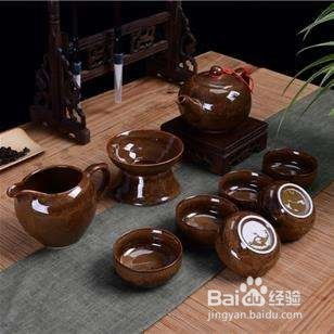 茶盤(pán)上的茶碗如何放置禮品瓷 傳統(tǒng)美學(xué)與實(shí)用技巧